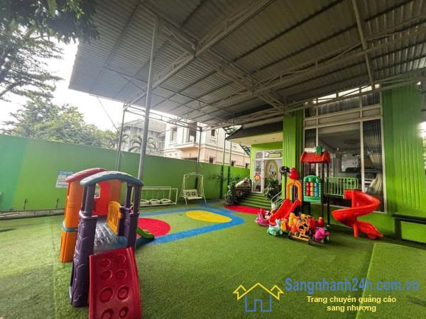 Sang trường mầm non